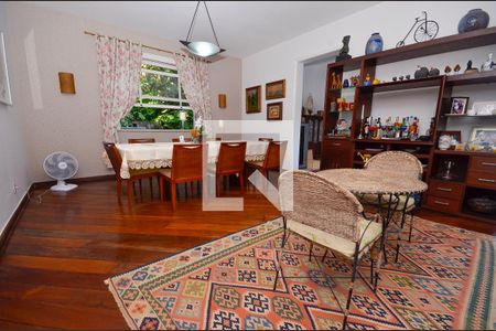 Sala 2 de casa à venda com 5 quartos, 550m² em Laranjeiras, Rio de Janeiro