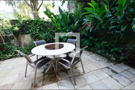 Casa à venda com 550m², 5 quartos e 2 vagasJardim do Escritório