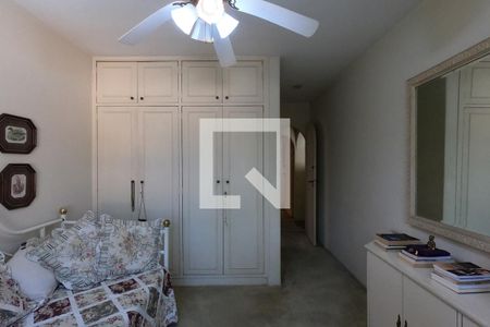 Casa à venda com 501m², 3 quartos e 4 vagas Casa à venda com 501m², 3 quartos e 4 vagasSuíte 3