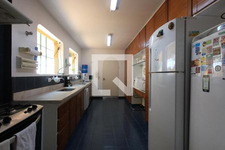 Casa à venda com 501m², 3 quartos e 4 vagas Casa à venda com 501m², 3 quartos e 4 vagasCozinha