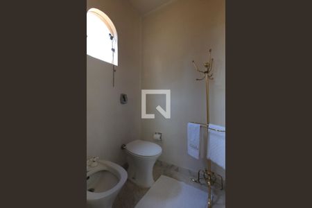 Casa à venda com 501m², 3 quartos e 4 vagas Casa à venda com 501m², 3 quartos e 4 vagasBanheiro da Suíte