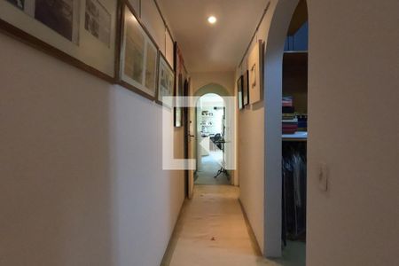 Casa à venda com 501m², 3 quartos e 4 vagas Casa à venda com 501m², 3 quartos e 4 vagasSuíte 2