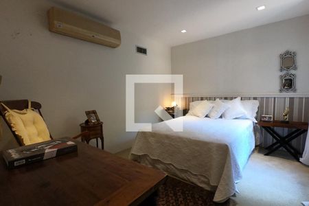 Casa à venda com 501m², 3 quartos e 4 vagas Casa à venda com 501m², 3 quartos e 4 vagasSuíte 2