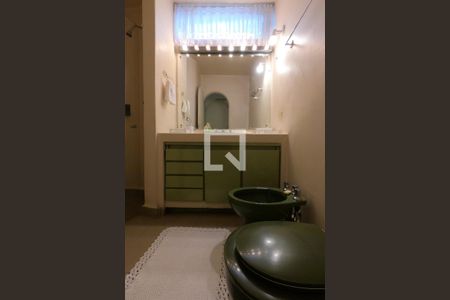 Casa à venda com 501m², 3 quartos e 4 vagas Casa à venda com 501m², 3 quartos e 4 vagasBanheiro da Suíte 2