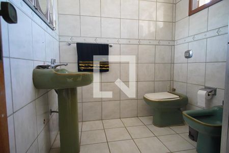 Casa à venda com 260m², 3 quartos e 2 vagasBanheiro