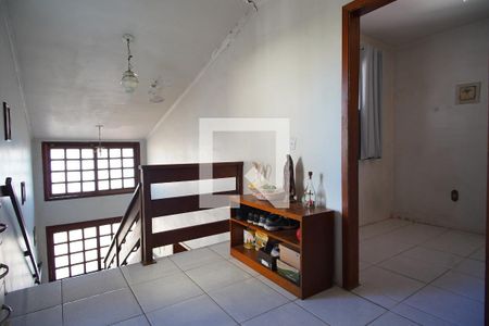 Casa à venda com 260m², 3 quartos e 2 vagasEscada