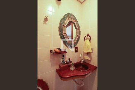 Lavabo de casa de condomínio à venda com 3 quartos, 258m² em Jardim Isabel, Porto Alegre