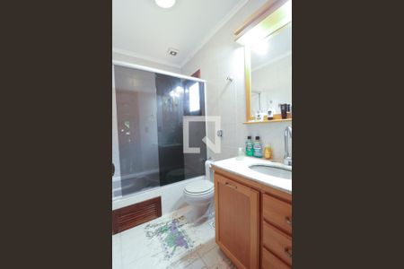 Casa de condomínio à venda com 258m², 3 quartos e 2 vagasBanheiro da Suíte