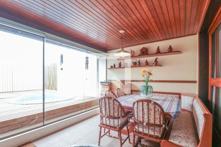 Casa de condomínio à venda com 258m², 3 quartos e 2 vagasChurrasqueira