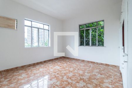 Quarto 1 de apartamento para alugar com 2 quartos, 50m² em Taquara, Rio de Janeiro
