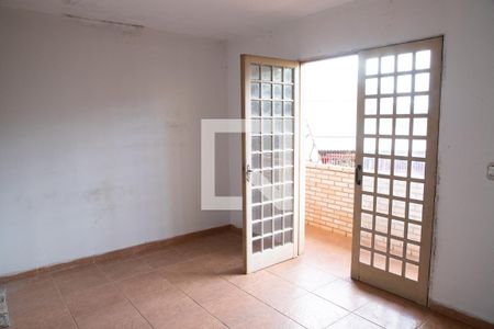 Quarto 1 de casa para alugar com 3 quartos, 180m² em Samambaia Sul (samambaia), Brasília