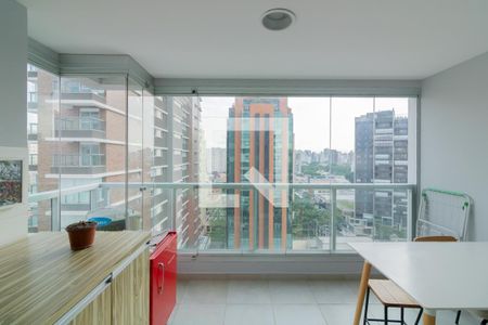 Varanda  de kitnet/studio para alugar com 1 quarto, 37m² em Indianópolis, São Paulo