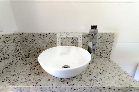 Casa à venda com 110m², 3 quartos e 2 vagasBanheiro da Suíte 1