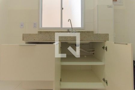 Apartamento à venda com 40m², 2 quartos e 1 vaga Apartamento à venda com 40m², 2 quartos e 1 vagaCozinha - Armários