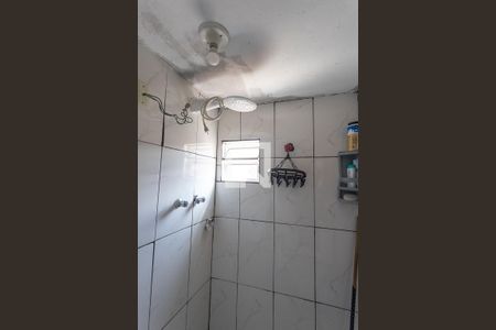 Casa à venda com 60m², 2 quartos e 1 vaga Casa à venda com 60m², 2 quartos e 1 vagaBanheiro