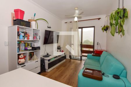 Sala de apartamento para alugar com 3 quartos, 77m² em Vila Júlia, Guarujá