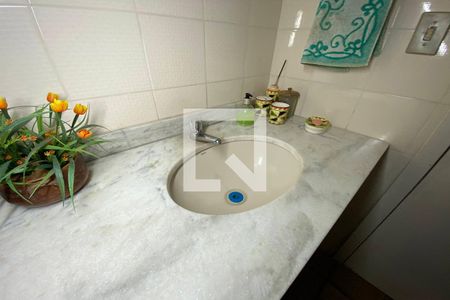 Casa à venda com 300m², 6 quartos e 2 vagasPia do Banheiro Social