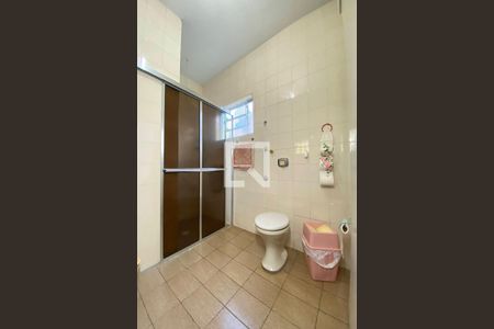 Casa à venda com 300m², 6 quartos e 2 vagasBanheiro da Suite 