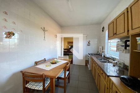 Casa à venda com 300m², 6 quartos e 2 vagasCozinha