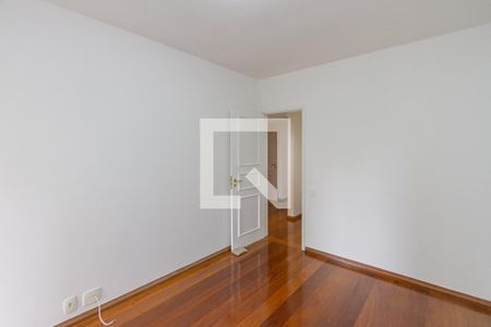 Apartamento à venda com 189m², 4 quartos e 3 vagasQuarto 1