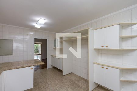 Apartamento à venda com 189m², 4 quartos e 3 vagasCozinha