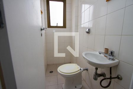 Apartamento à venda com 189m², 4 quartos e 3 vagasBanheiro de Serviço