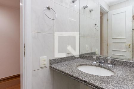 Apartamento à venda com 189m², 4 quartos e 3 vagasBanheiro
