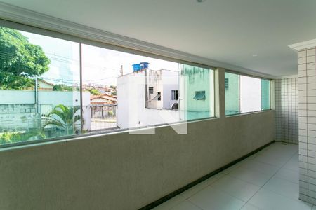 Apartamento para alugar com 110m², 2 quartos e 1 vagaVaranda