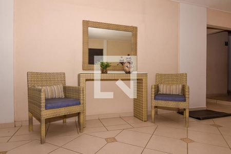 Apartamento para alugar com 112m², 2 quartos e 1 vaga Apartamento para alugar com 112m², 2 quartos e 1 vagaHall de Entrada