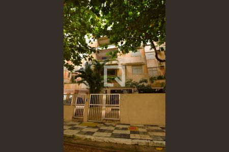 Apartamento para alugar com 112m², 2 quartos e 1 vaga Apartamento para alugar com 112m², 2 quartos e 1 vagaFachada