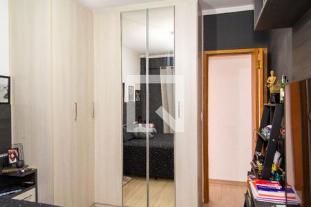 Apartamento à venda com 74m², 2 quartos e 1 vagaQuarto 2