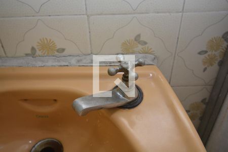 Apartamento para alugar com 65m², 2 quartos e sem vagaBanheiro - Torneira