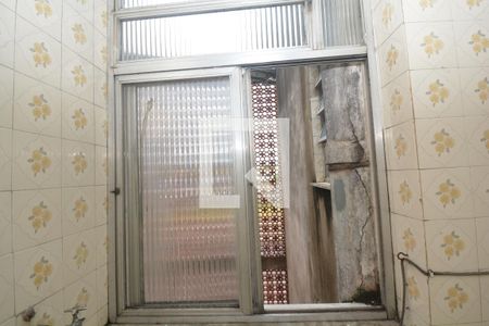 Apartamento para alugar com 65m², 2 quartos e sem vagaCozinha e Área de Serviço