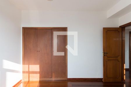 Apartamento à venda com 62m², 2 quartos e 2 vagas Apartamento à venda com 62m², 2 quartos e 2 vagasQuarto 2