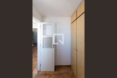 Apartamento à venda com 62m², 2 quartos e 2 vagas Apartamento à venda com 62m², 2 quartos e 2 vagasBanheiro de Serviço