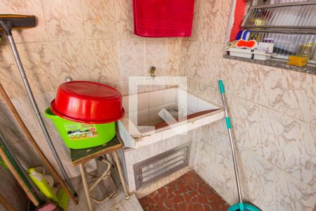 Casa à venda com 320m², 5 quartos e 2 vagasLavanderia da Edícula