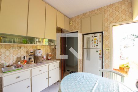 Casa à venda com 320m², 5 quartos e 2 vagasCozinha