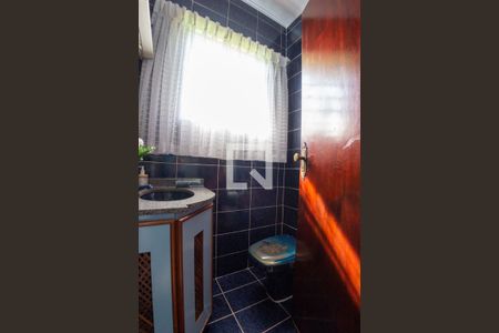 Casa à venda com 320m², 5 quartos e 2 vagasLavabo