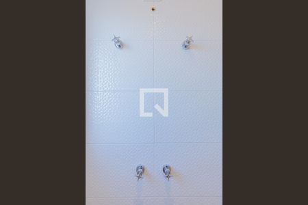 Apartamento à venda com 75m², 2 quartos e 2 vagas Apartamento à venda com 75m², 2 quartos e 2 vagasBanheiro da Suíte 1