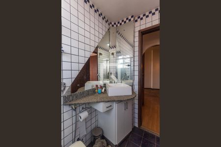 Apartamento à venda com 120m², 2 quartos e 1 vagaBanheiro Social