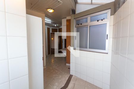 Apartamento à venda com 120m², 2 quartos e 1 vagaÁrea de Serviço