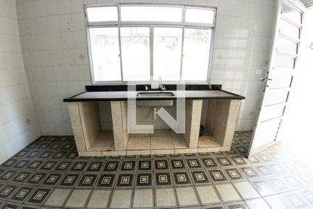 Casa para alugar com 4 quartos, 160m² em Vila Antonieta, São Paulo