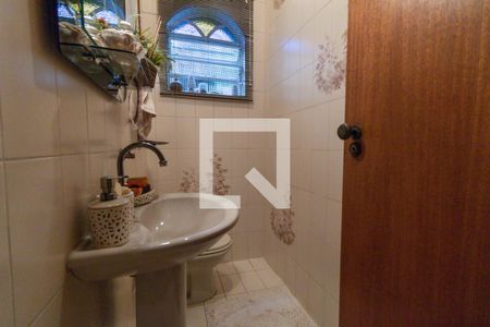 Casa à venda com 230m², 4 quartos e 2 vagas Casa à venda com 230m², 4 quartos e 2 vagasLavabo