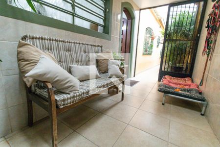 Casa à venda com 230m², 4 quartos e 2 vagas Casa à venda com 230m², 4 quartos e 2 vagasQuintal