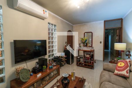 Sala de casa à venda com 4 quartos, 230m² em Butantã, São Paulo