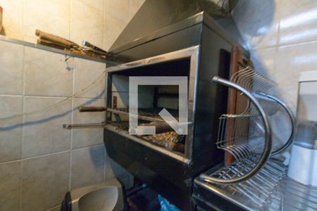 Casa à venda com 230m², 4 quartos e 2 vagas Casa à venda com 230m², 4 quartos e 2 vagasChurrasqueira