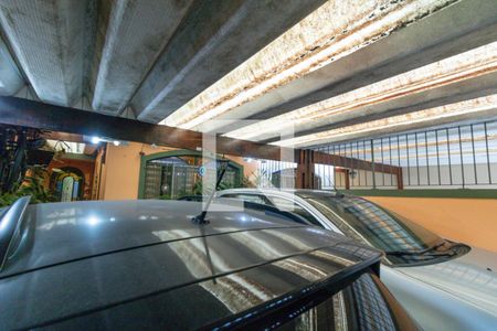 Casa à venda com 230m², 4 quartos e 2 vagas Casa à venda com 230m², 4 quartos e 2 vagasGaragem