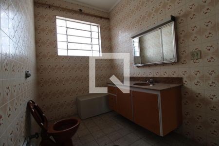 Casa à venda com 128m², 3 quartos e 2 vagasBanheiro 2