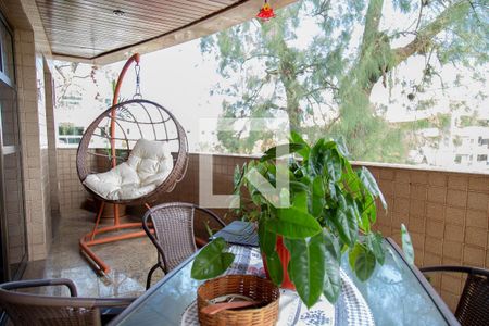 Apartamento à venda com 122m², 3 quartos e 2 vagas Apartamento à venda com 122m², 3 quartos e 2 vagasVaranda