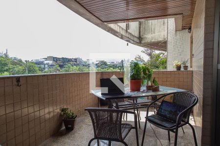 Apartamento à venda com 122m², 3 quartos e 2 vagas Apartamento à venda com 122m², 3 quartos e 2 vagasVaranda